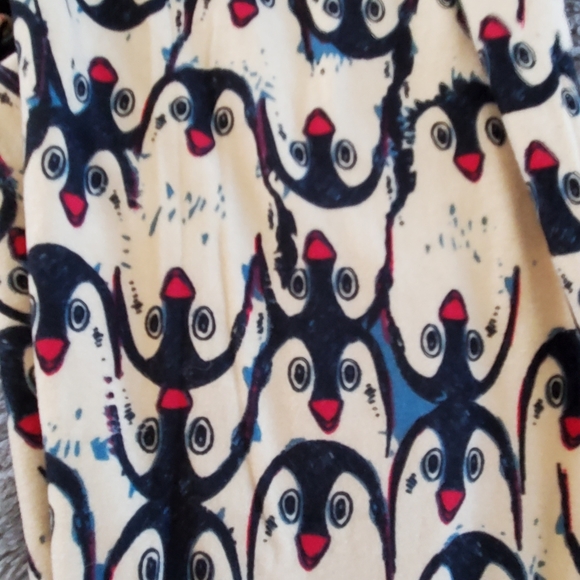 Lularoe one size penguin leggings - Picture 3 of 3